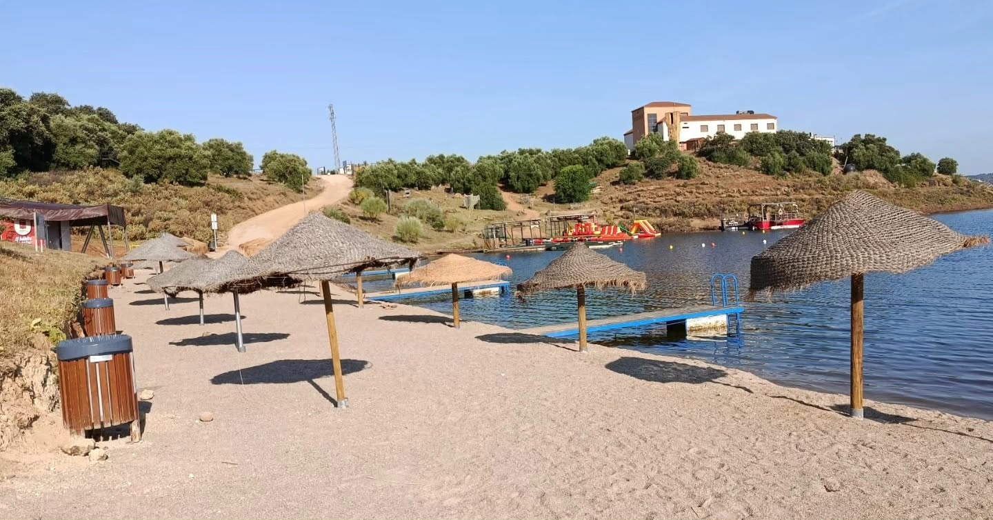 Playa fluvial de La Breña con distinción Bandera Azul